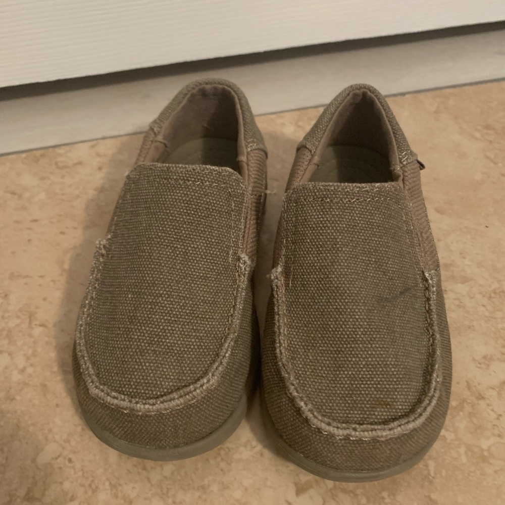 Toddler Crocs Santa Cruz size 8
